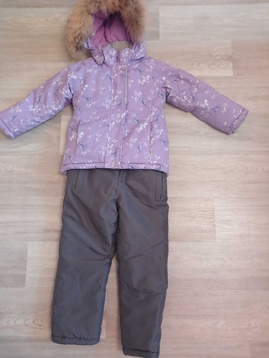 Дитячій комбенізон на зріст 104 доя дівчинки в гарному стані.