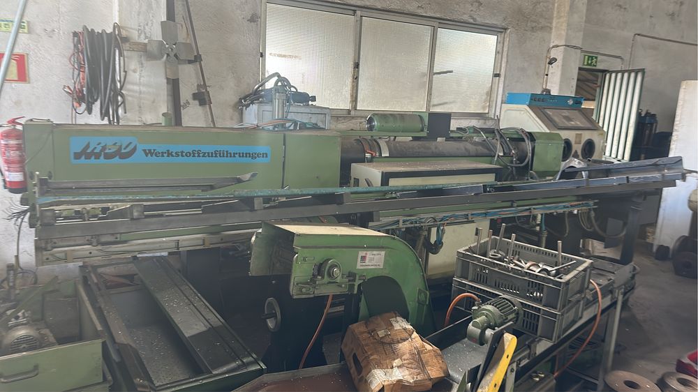 Torno CNC Mazak com alimentador