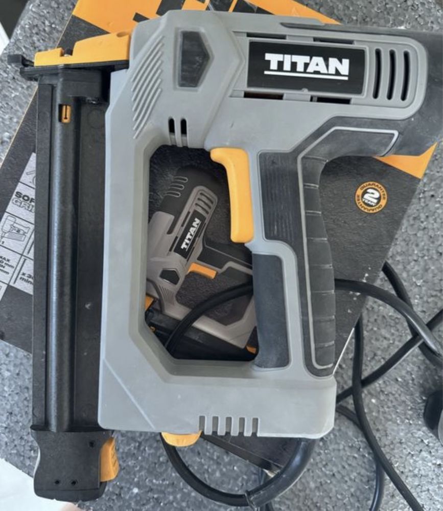 Pistolet gwoździarka sztyfciarka Titan 2100W 15-30mm