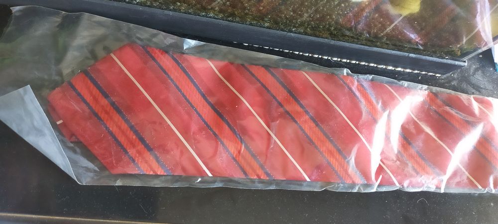 Vendo gravata Mr Blue nova