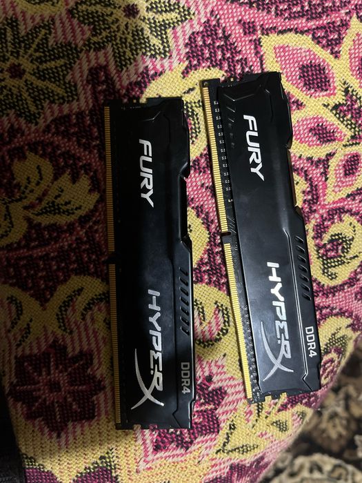 Оперативна память 4 плашки по 4