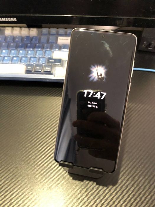 Продам OnePlus 13