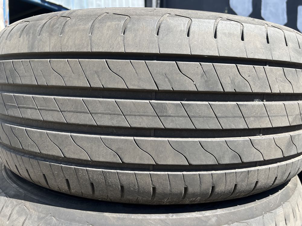 Шины б.у 275 50 R21 Goodyear EfficientGrip 2 SUV 113V 4 шт