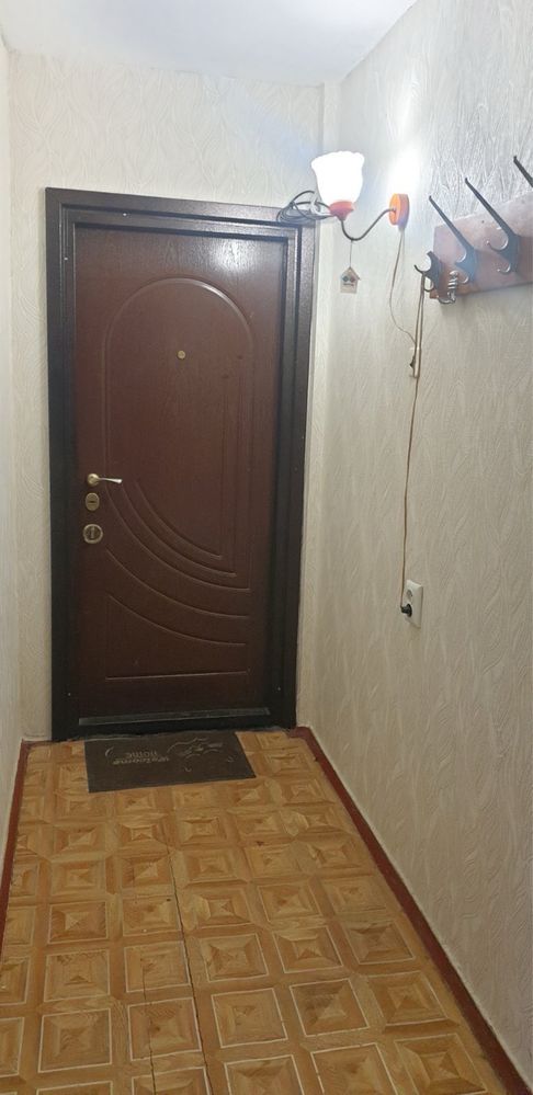 Продам 2к центр Хлібна