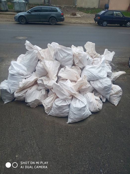 Вивіз сміття та вантажники