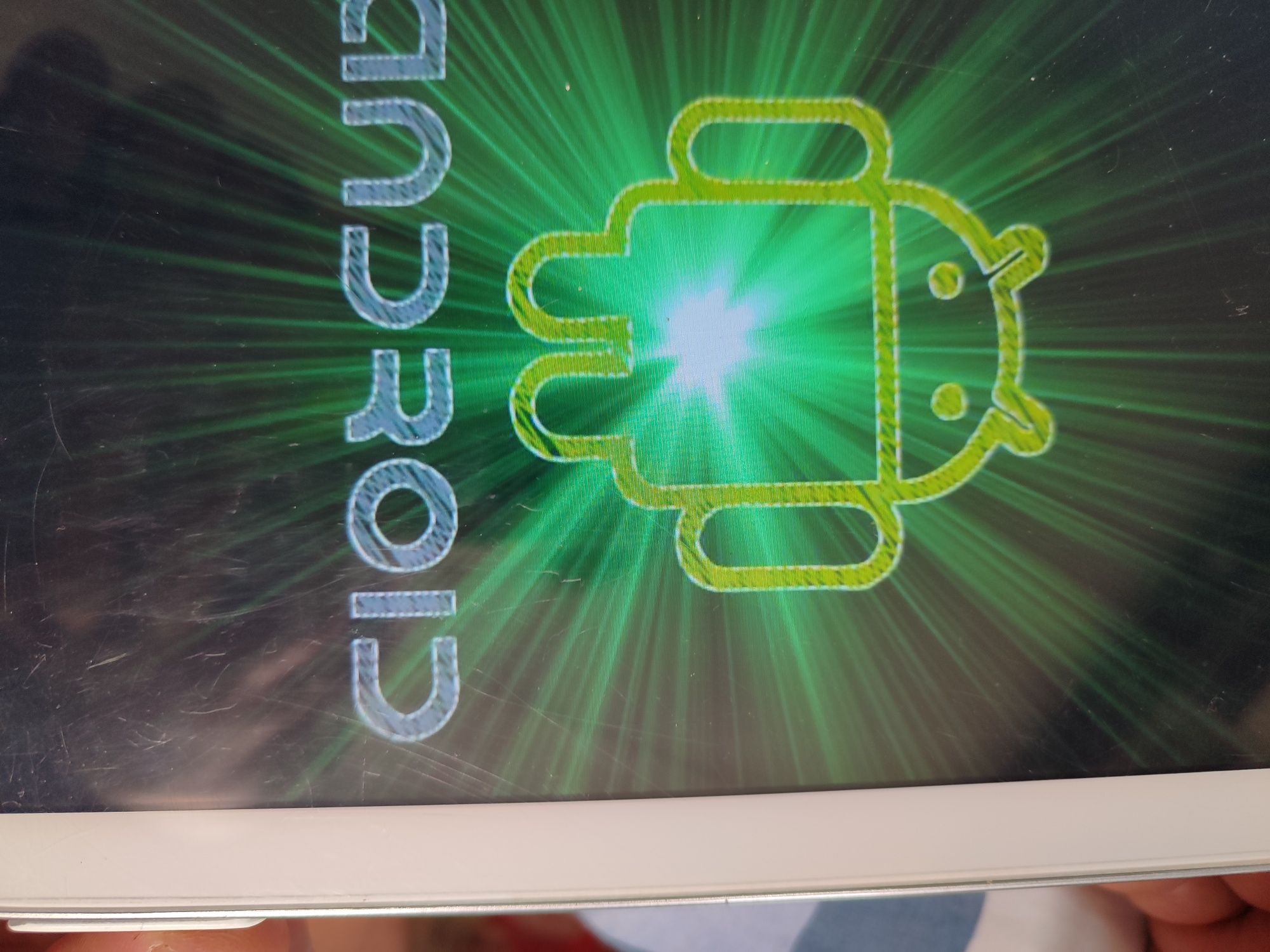 Продаю планшет androi