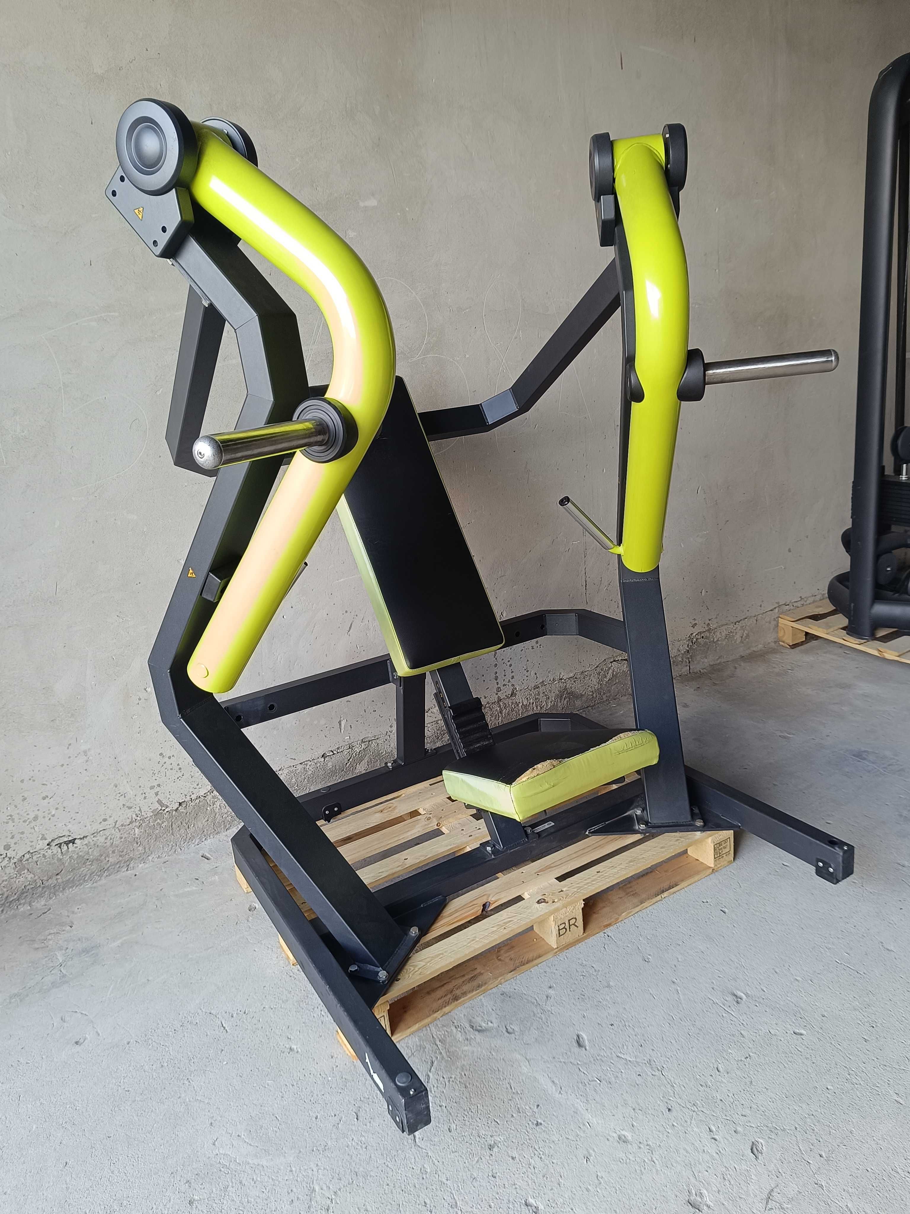 Hammer Chest Press klata triceps DHZ siłownia olymp hbp hes sewim