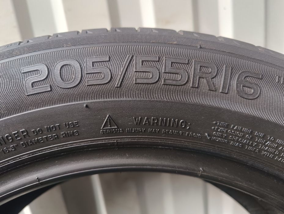 Para używanych opon Michelin energy saver 205/55 16