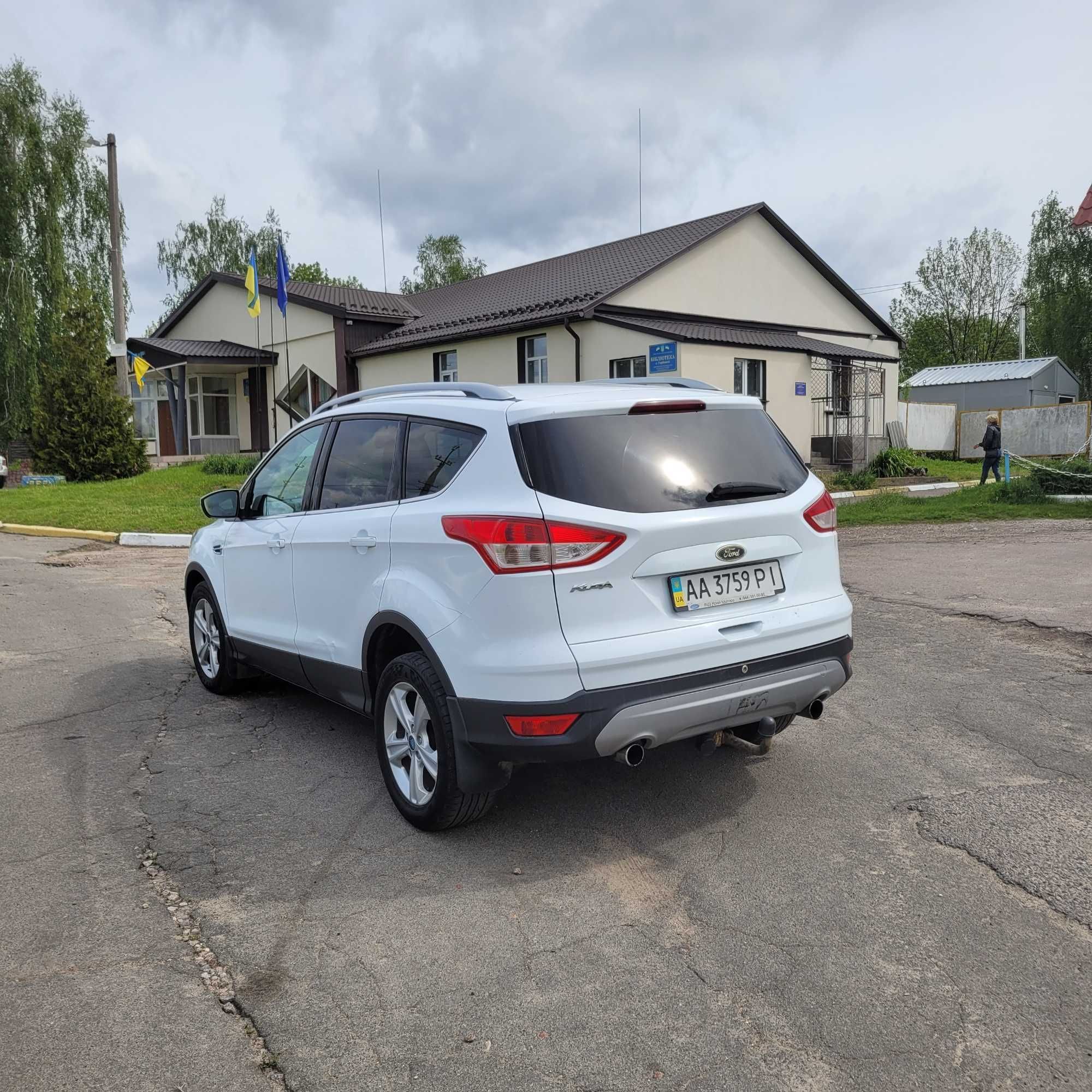 Продам Ford Kuga 2013 дизель 2л передній