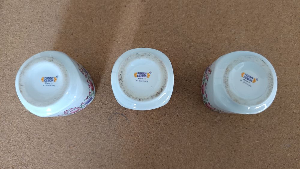 Castiçais de loiça