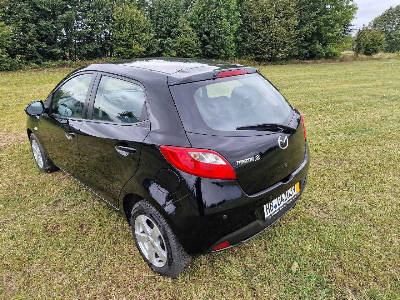 MAZDA 2 2011/12 1.4 benz. Klima Parktronic Podgrz.fotele BARDZO ŁADNA