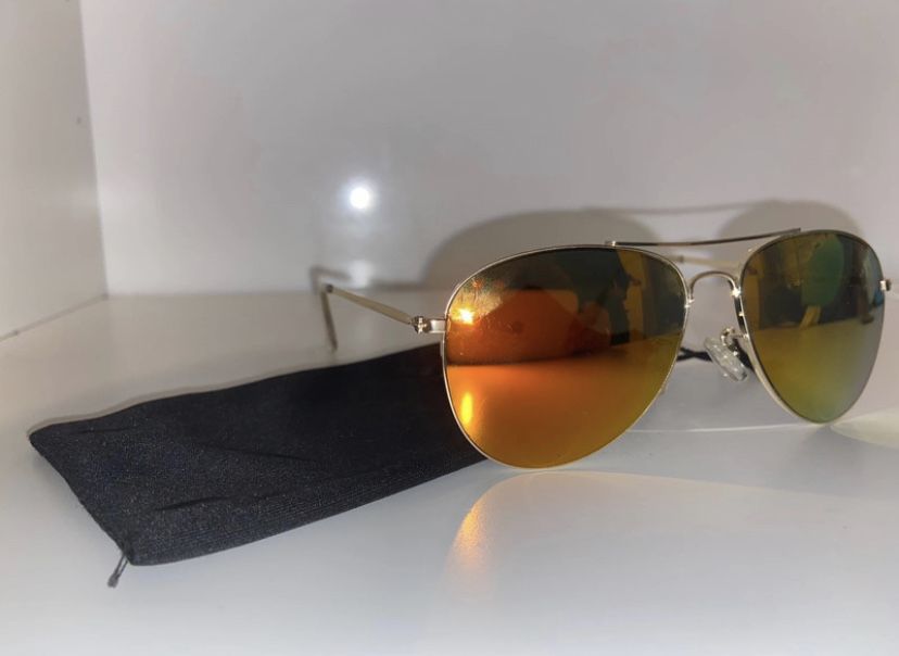 Óculos de sol da mango