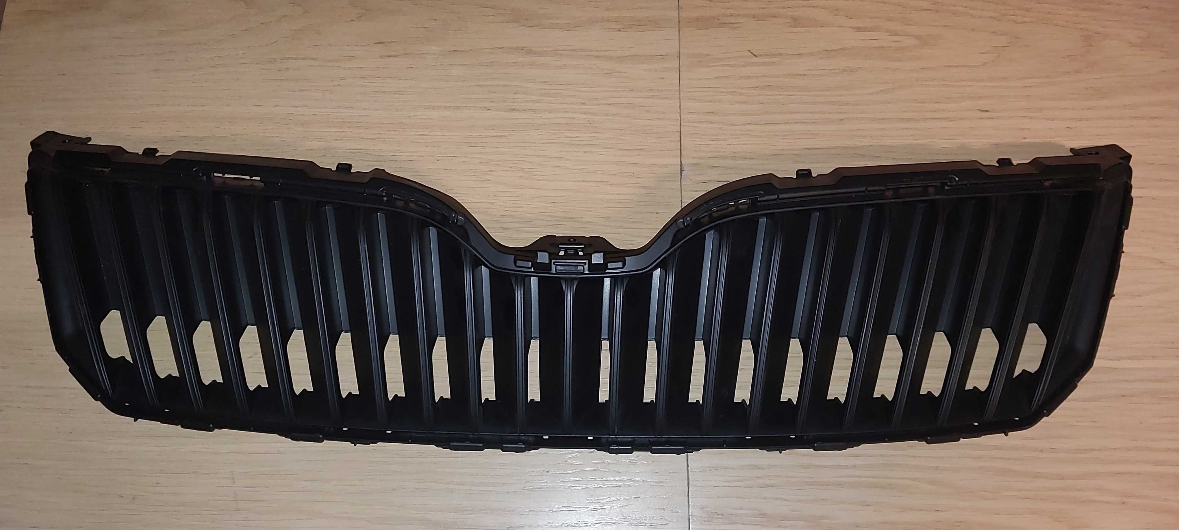 Grill SKODA SUPERB II LIFT 3T0_853_668_B