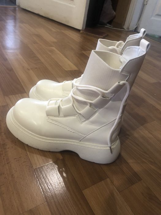 Ботинки осенние шнуровка