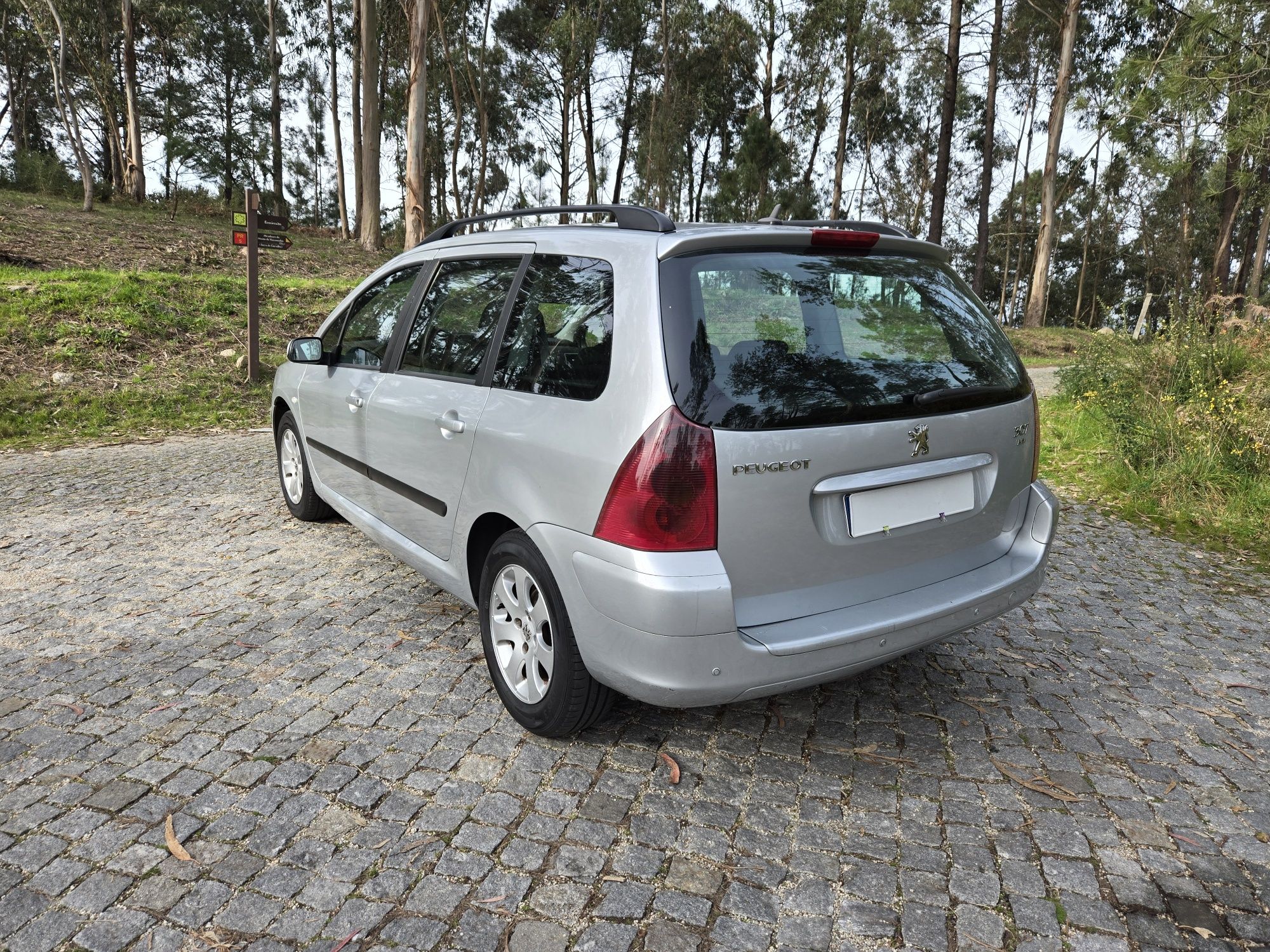 Carrinha completa revisada sem nada a apontar