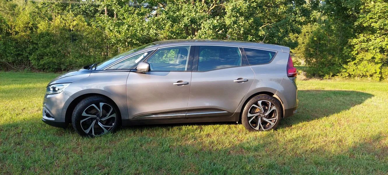 Renault Grand Scenic bogate wyposazenie, automat, 7 osobowy, mały przebieg