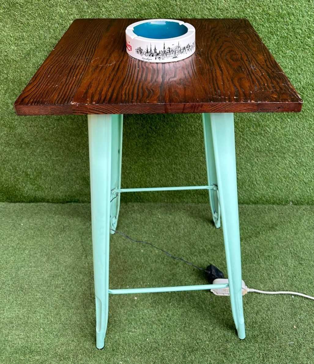 Mesa de bar com iluminação Led, medidas; altura 102 X 60X60 cm