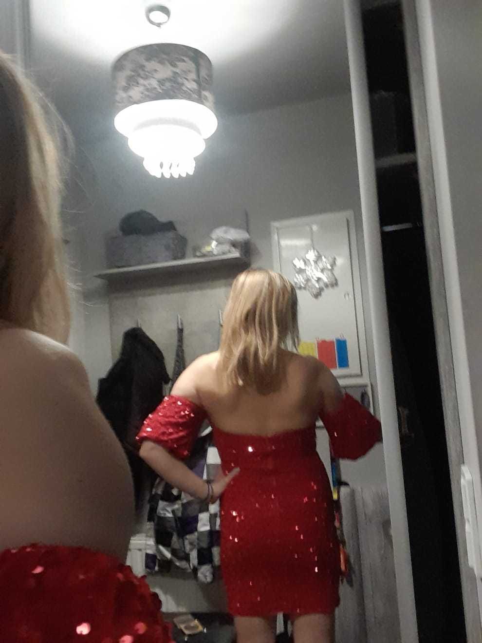 Sukienka czerwona cekiny cekinowa M + kolczyki gratis