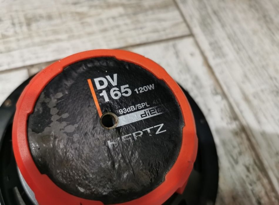 Hertz DSK 165.2, 16-е динамики в авто.