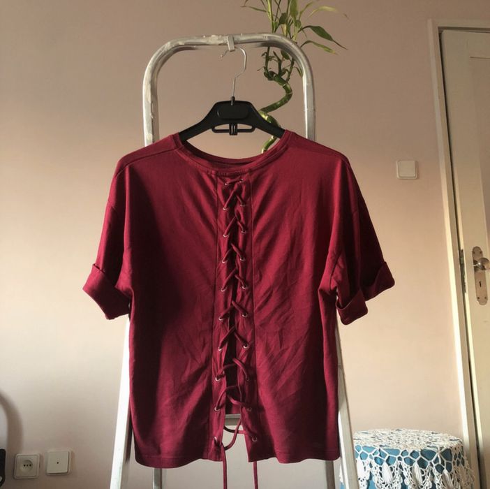 T-shit basic bordeaux da Stradivarius