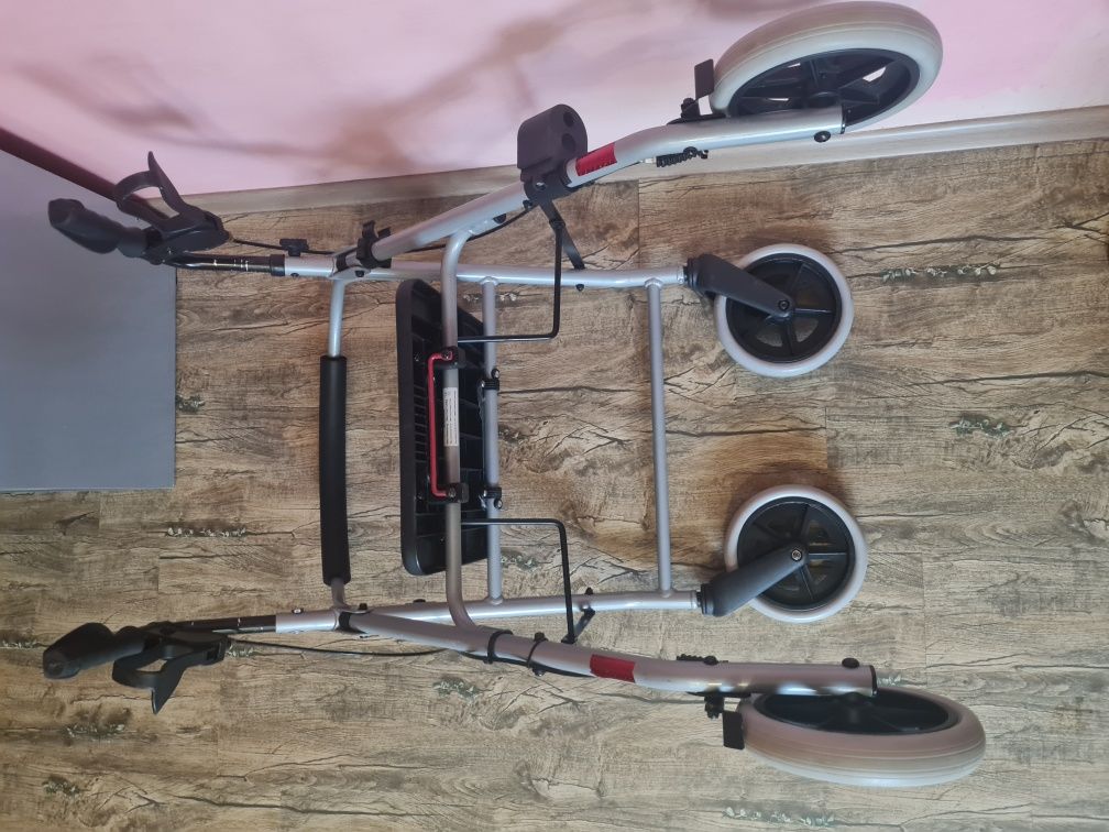 Продам Ходунки,ROLLATOR