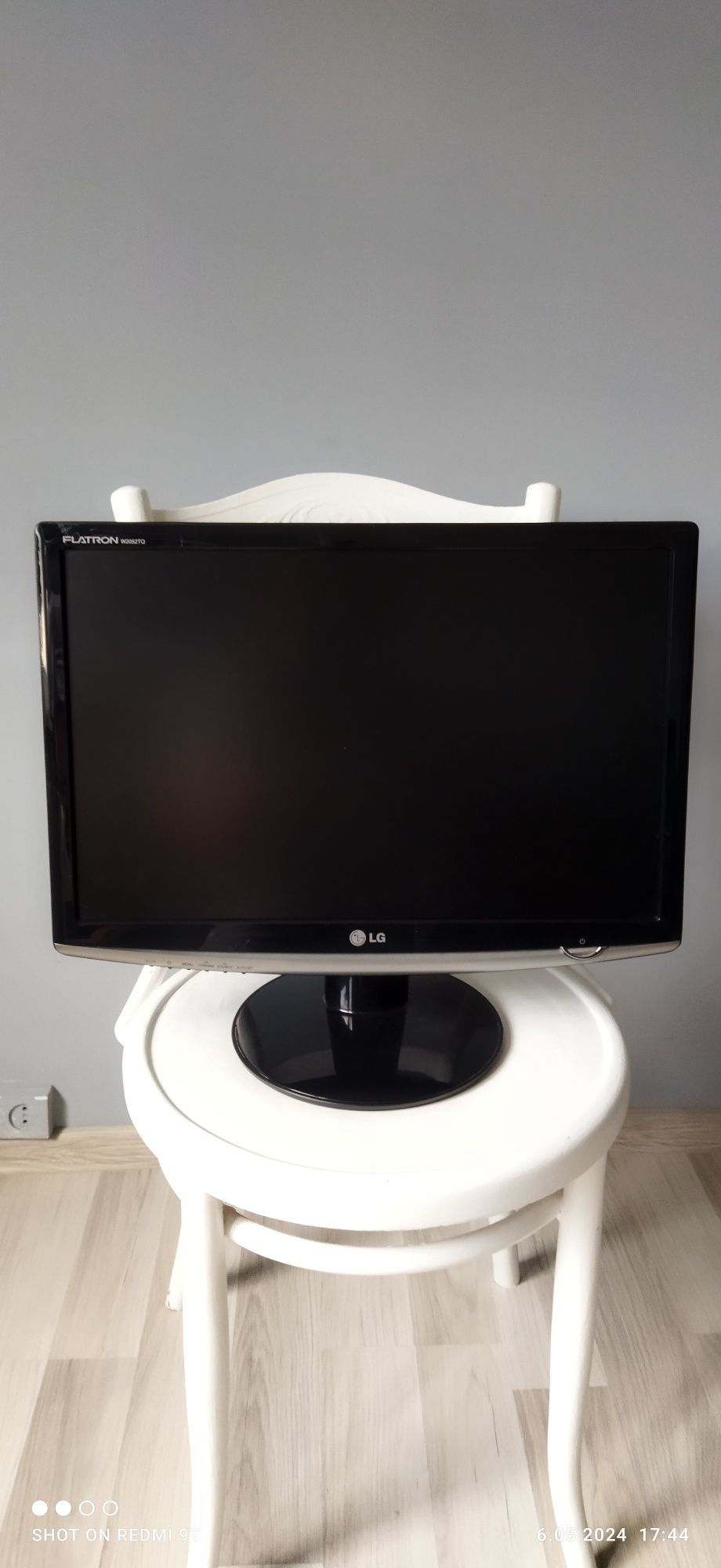 Sprzedam monitor LG 22