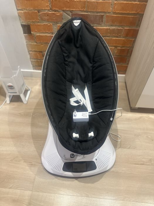 Продам шезлонг-качалку 4moms mamaRoo 4.0