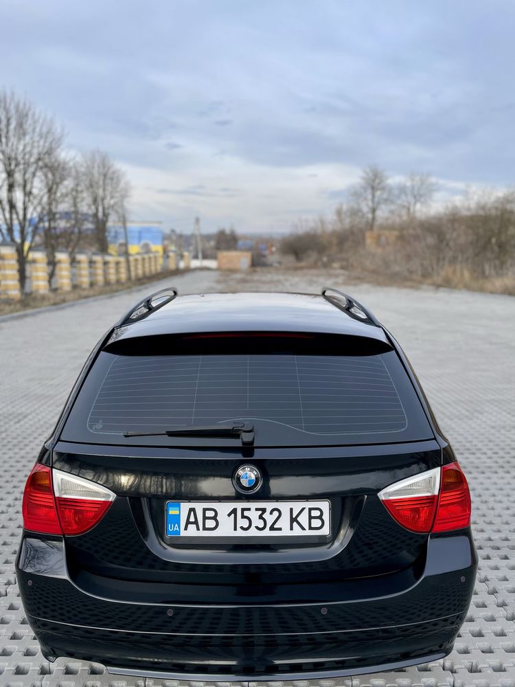 Продам BMW E91 320i газ/бенз