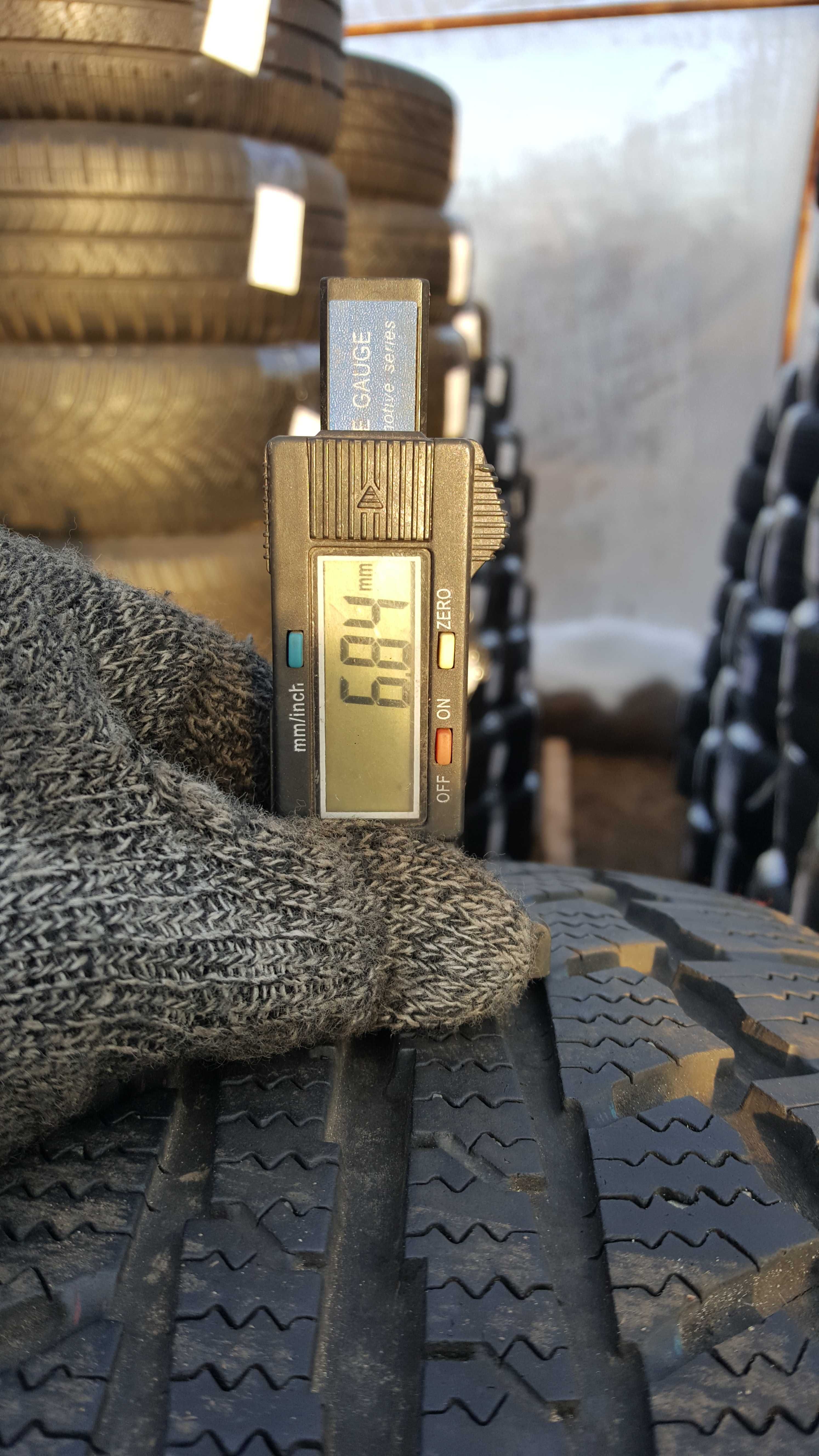 Continental 215/65 r16C Vanco Winter /// 6,85mm!!!