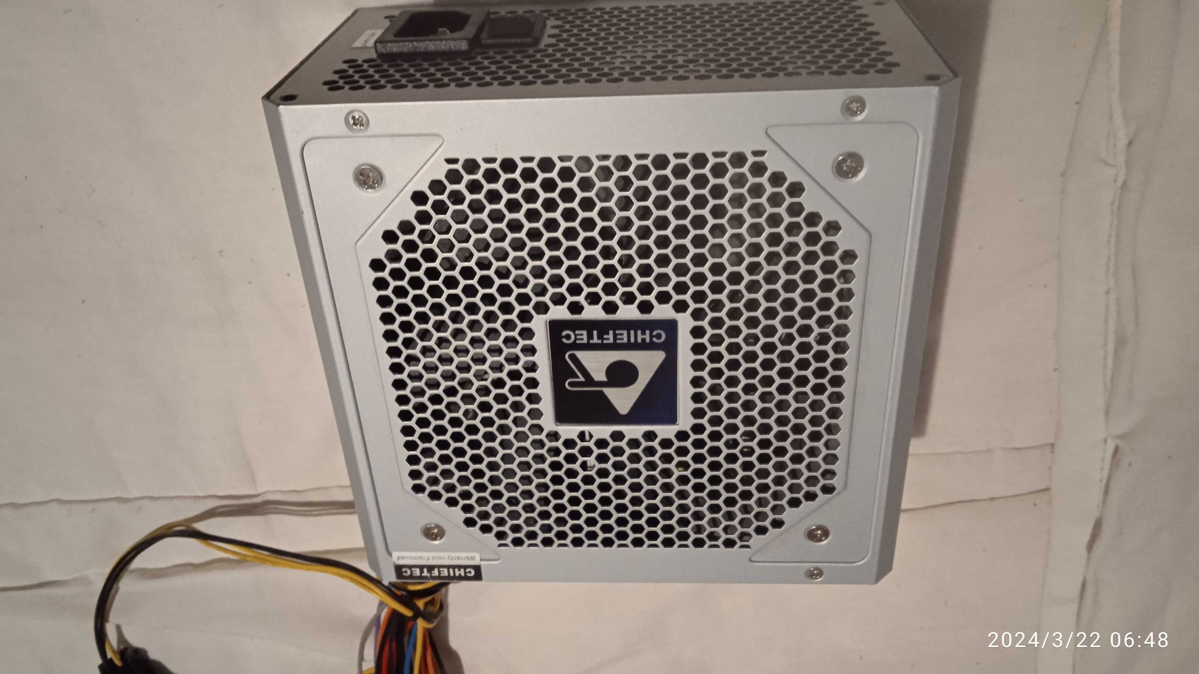 Процессор Ryzen 3200g +кулер и блок питания .