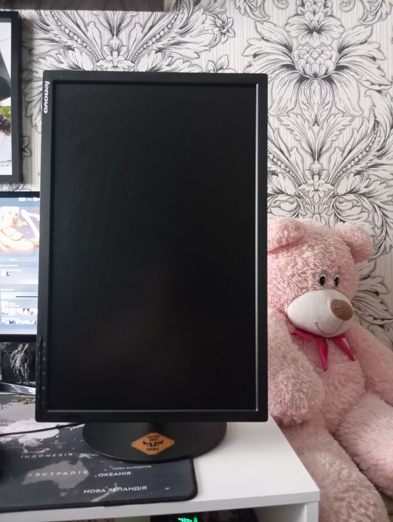Монітор Lenovo T2254p 1680 х 1050