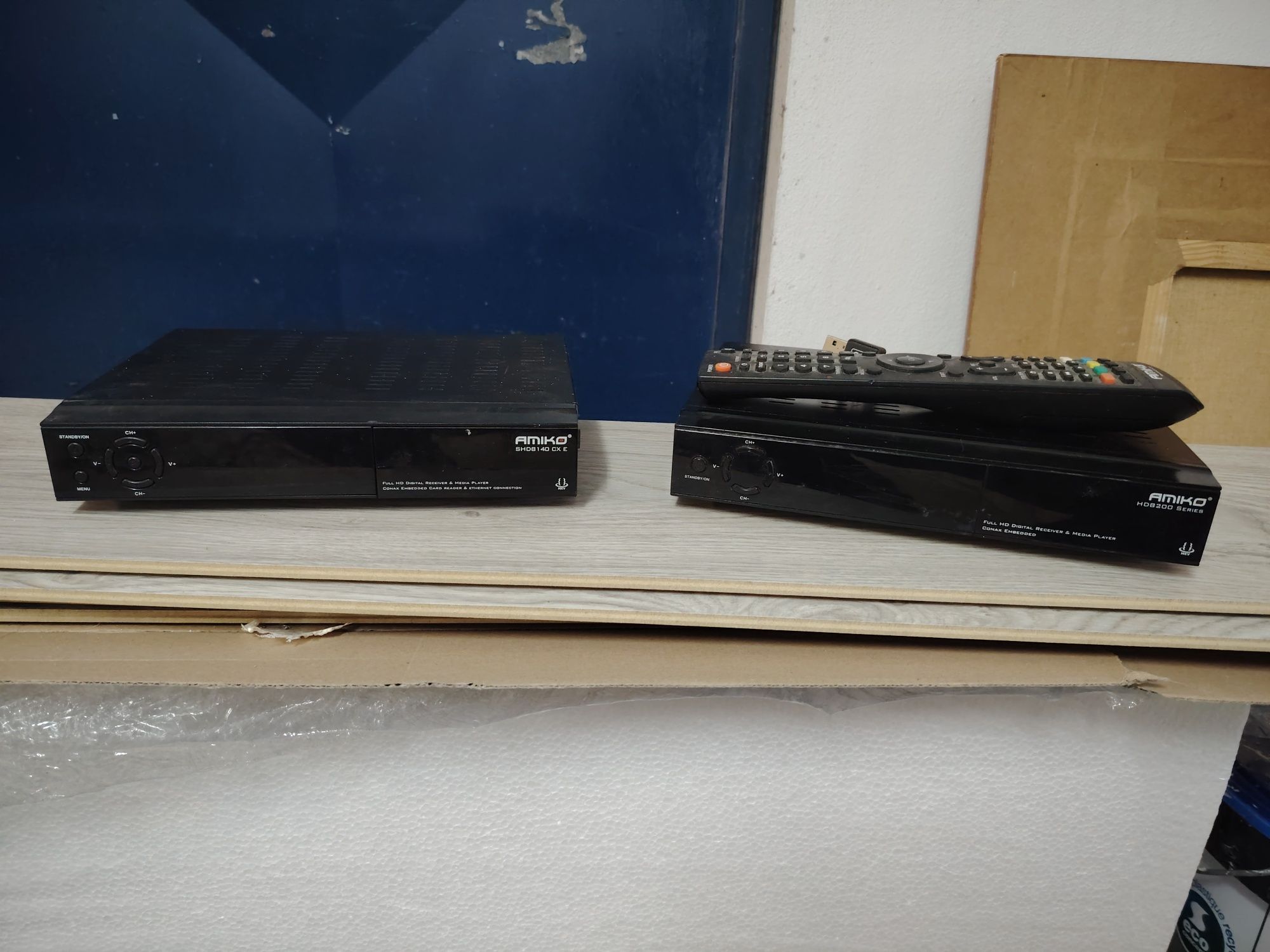 2 Box Satélite Amiko 8140 e 8200 conax