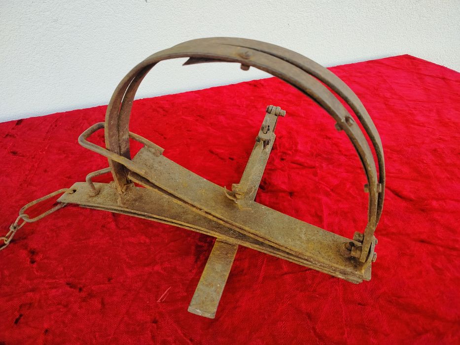 Stare zabytkowe sidła żelazne – kolekcjonerskie