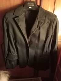 Vendo blazer preto tamanho M