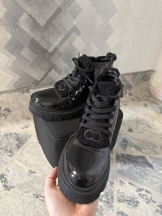 Черевики шкіряні лакові зимові 41р