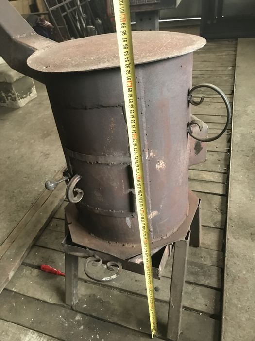 Буржуйка на дровах