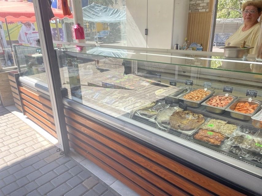 Витрина холодильная 2м