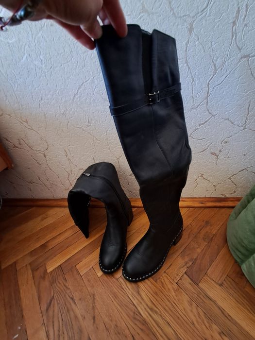 Продам зимові ботфорди