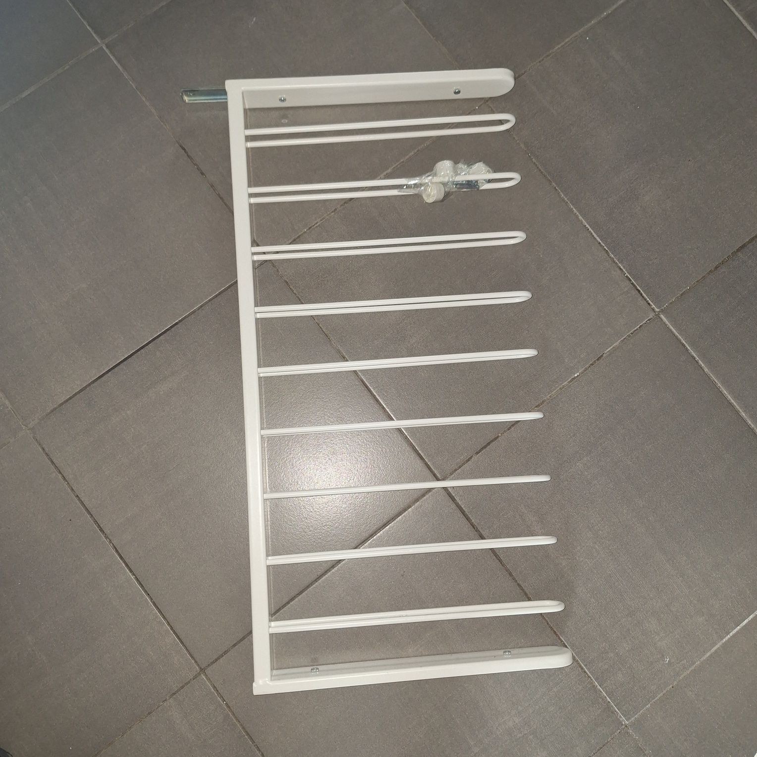 Wieszak wysuwany na spodnie Ikea