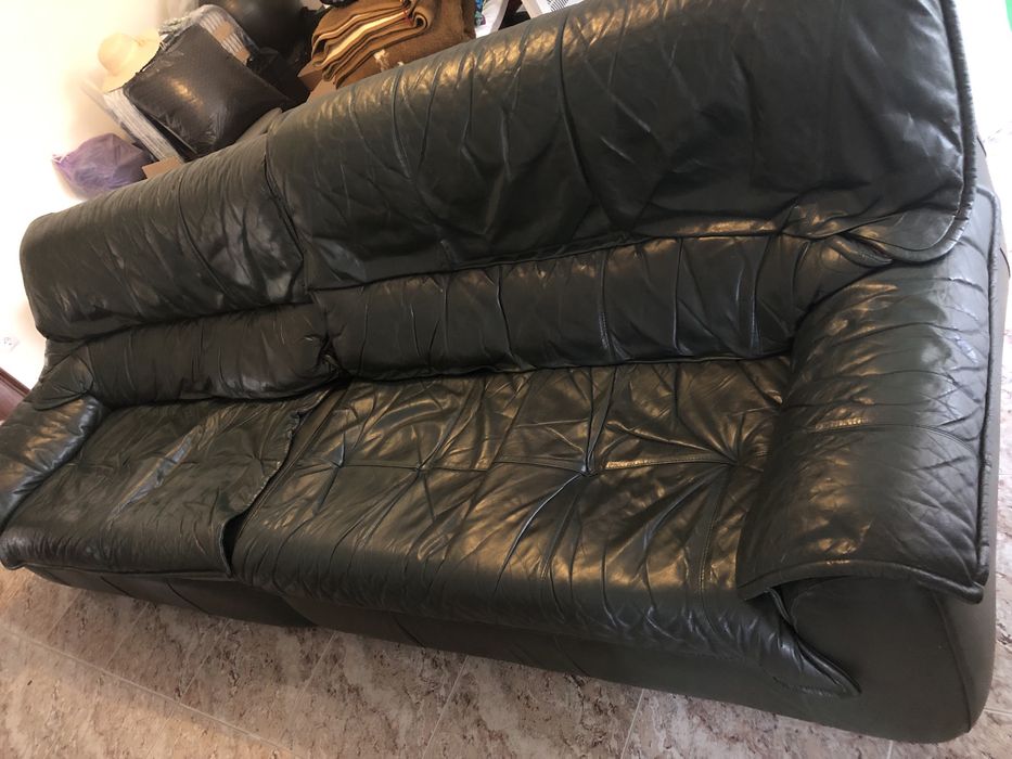 Sofá de canto verde garrafa