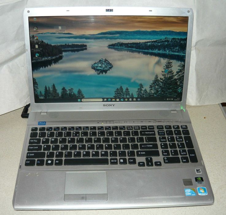 SONY laptop PCG-81212M i5 2,5GHz 4GB 500GB Nvidia GT425M SprawnY VPCF1