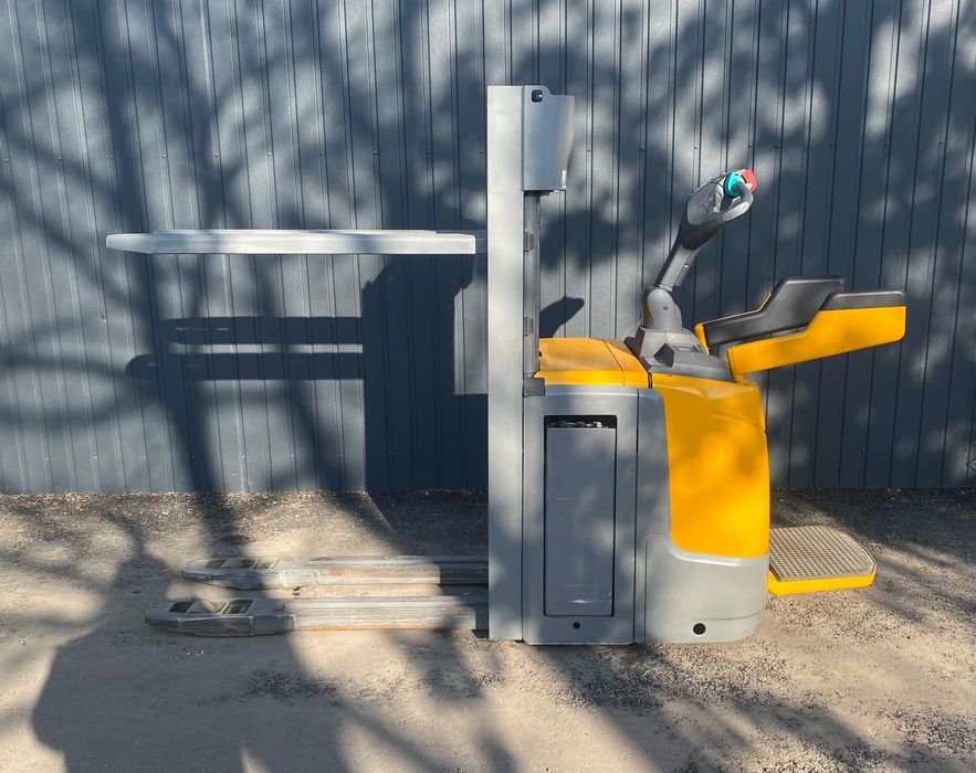 Jungheinrich ERC 212z 2018r duplex 2.5m wolny skok Sztaplarka wózek