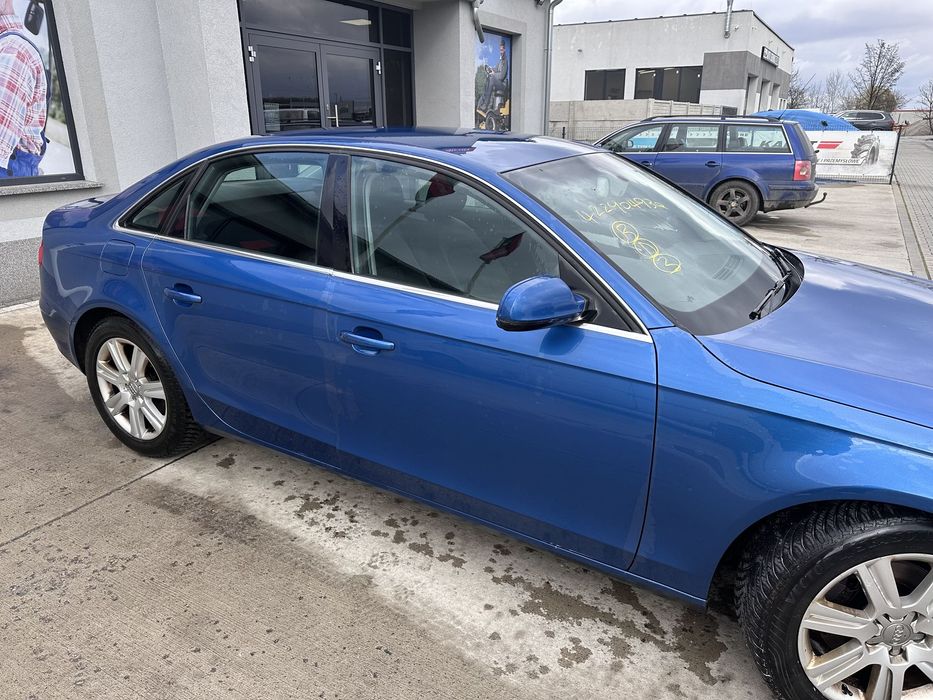 Audi A4 B8 LX5V Drzwi przednie