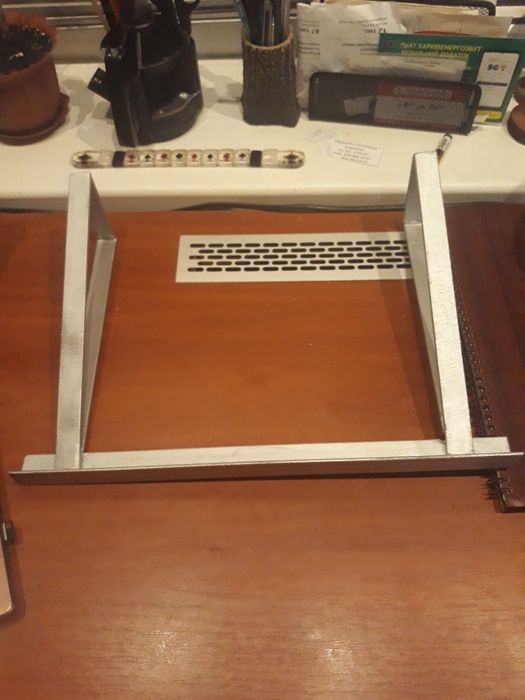 Подставка под ноутбук