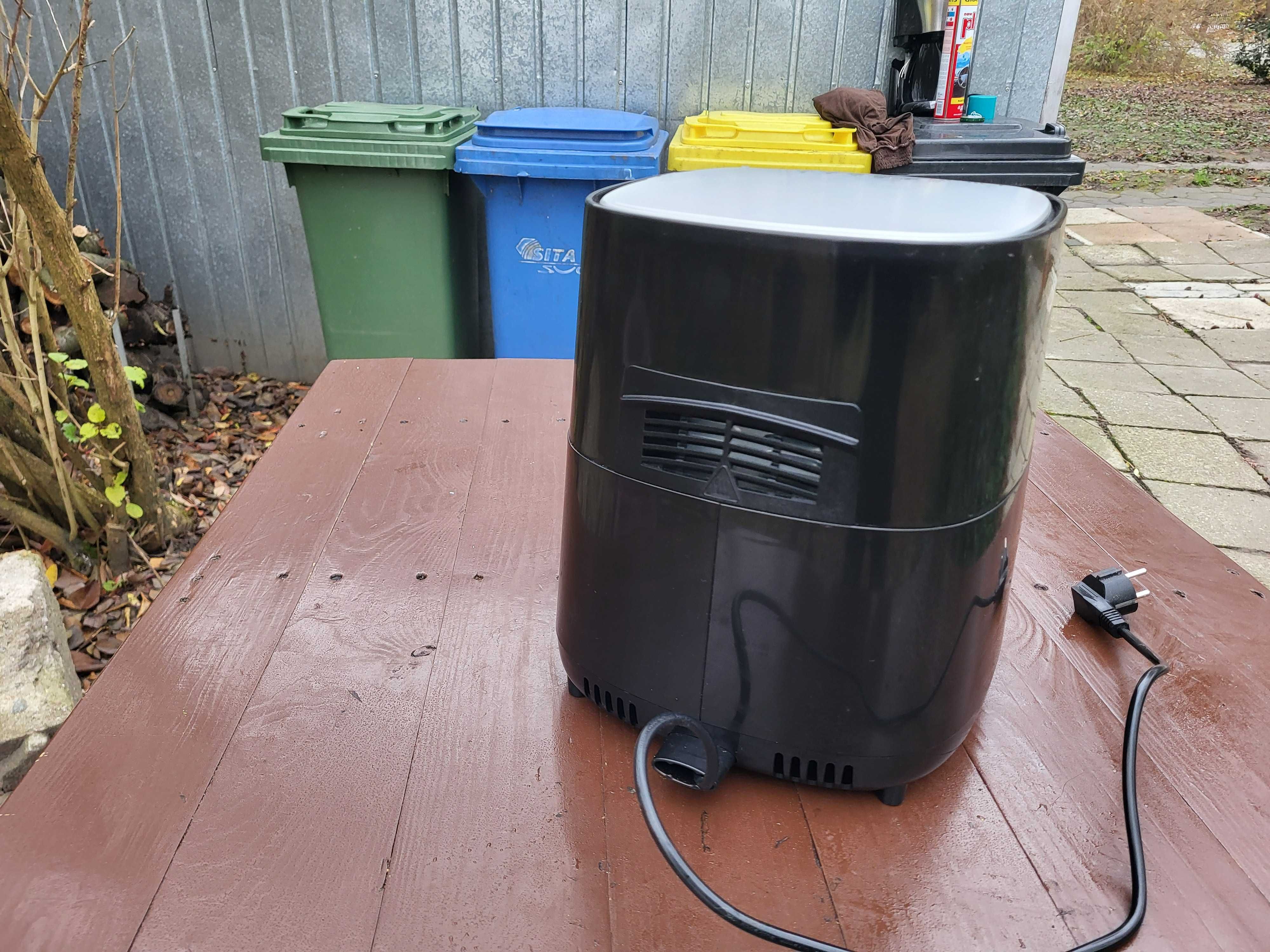 Frytkownica  bez tłuszczowa AMAZON BASICS DF7006T-GS