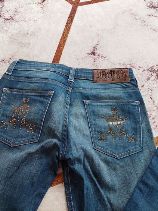 Dzinsy dziewczęce rozmiar S,15 zł