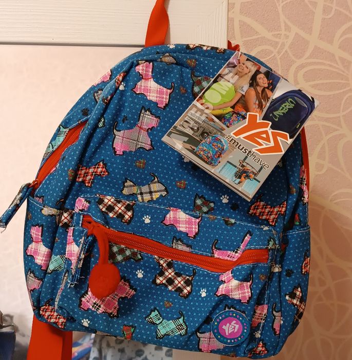 Скотчтерьер,для прогулянок рюкзачек