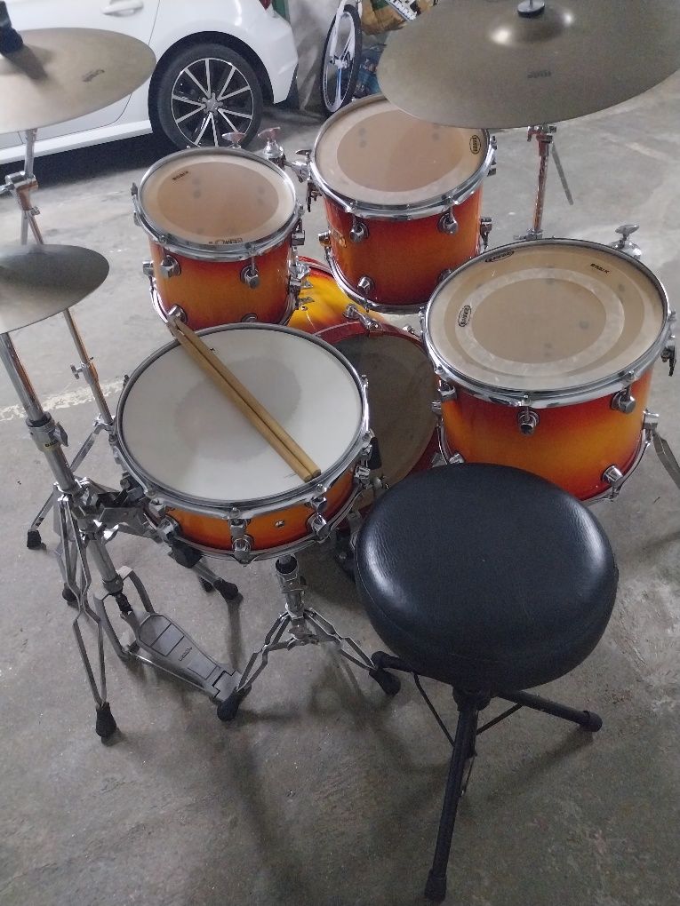 Vendo bateria completa
