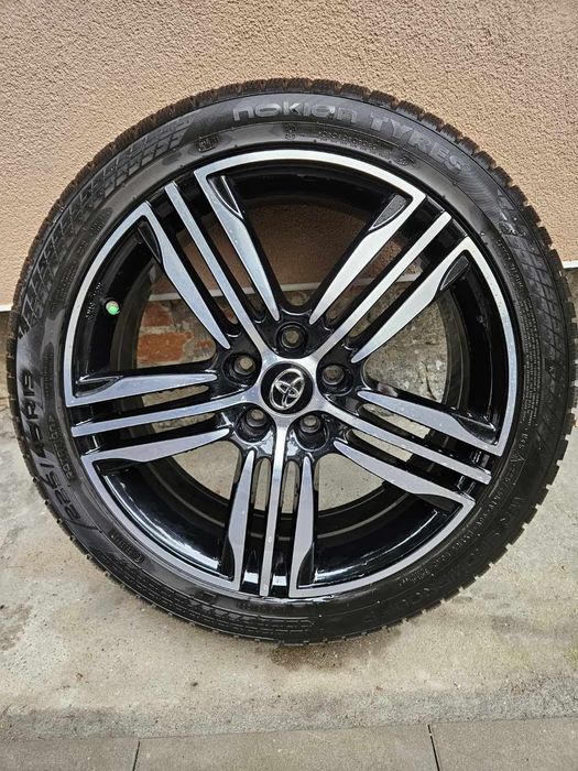 Koła zimowe Toyota CHR opony Nokian 225/45 R19 jak nowe