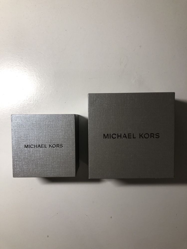 Pudełka na biżuterię Michael Kors